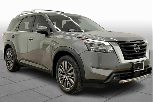 2022 Nissan Pathfinder SL 2WD