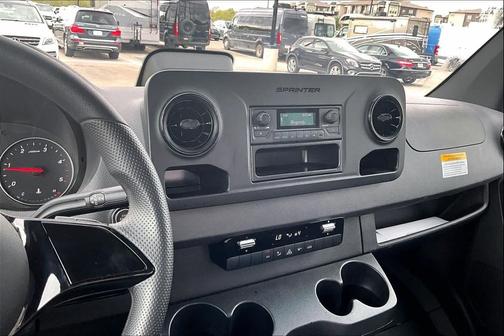2025 Mercedes-Benz Sprinter 2500 Standard Roof
