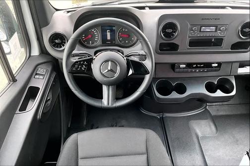2025 Mercedes-Benz Sprinter 2500 Standard Roof