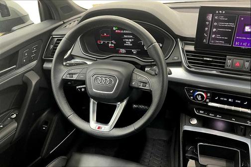 2024 Audi Q5 45 S line Premium Plus