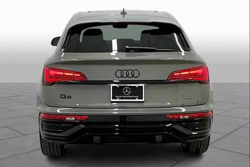 2024 Audi Q5 45 S line Premium Plus