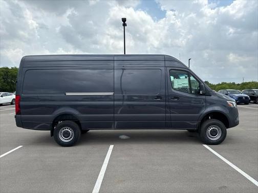 2025 Mercedes-Benz Sprinter 2500 High Roof