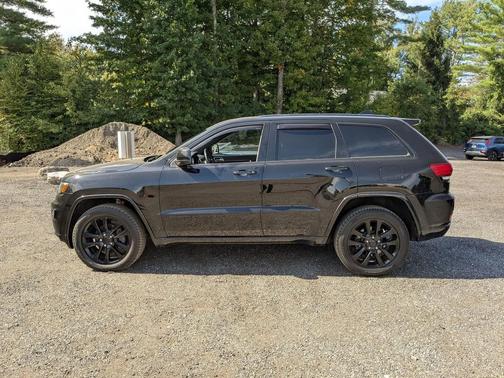 2017 Jeep Grand Cherokee Altitude