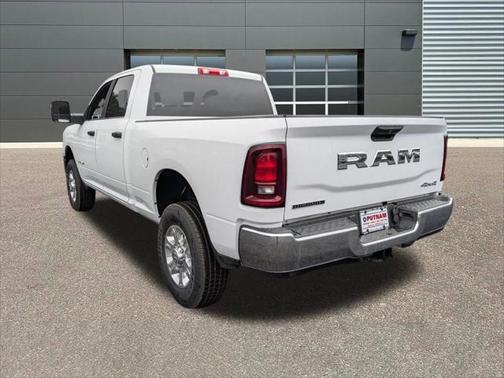 2025 RAM 2500 Big Horn Crew Cab 4x4 6'4' Box