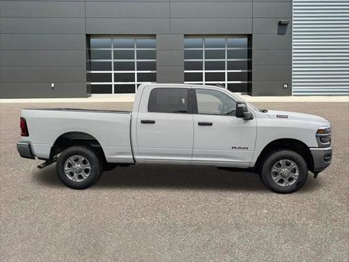 2025 RAM 2500 Big Horn Crew Cab 4x4 6'4' Box