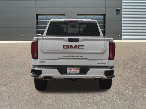 Summit White 2022 GMC Sierra 1500 AT4