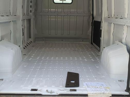 Bright White Clearcoat 2026 RAM ProMaster 2500 Tradesman
