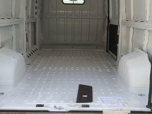 Bright White Clearcoat 2026 RAM ProMaster 2500 Tradesman