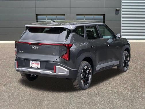 Interstellar Gray 2027 Kia Seltos S