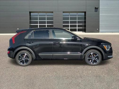 2025 Kia Niro LX
