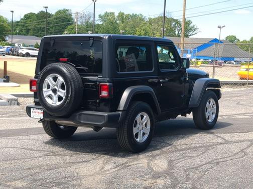 Black Clearcoat 2022 Jeep Wrangler Sport S