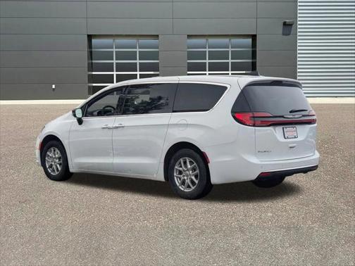 2025 Chrysler Pacifica L