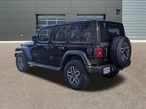 2026 Jeep Wrangler 4-Door Sahara 4x4