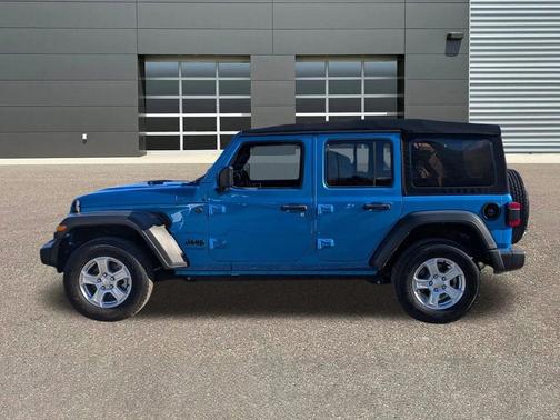 2022 Jeep Wrangler Unlimited Sport