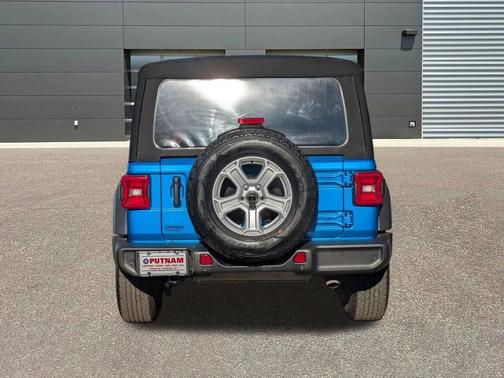 2022 Jeep Wrangler Unlimited Sport