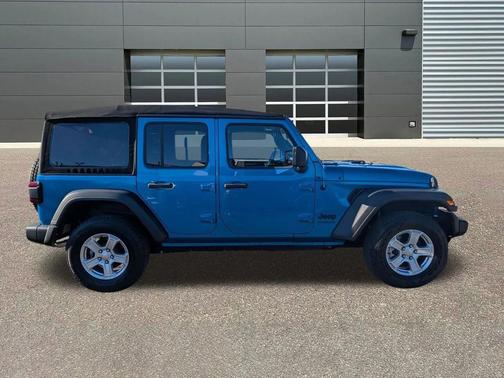 2022 Jeep Wrangler Unlimited Sport
