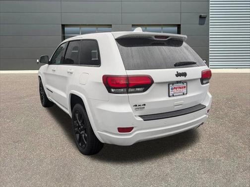 2022 Jeep Grand Cherokee Laredo