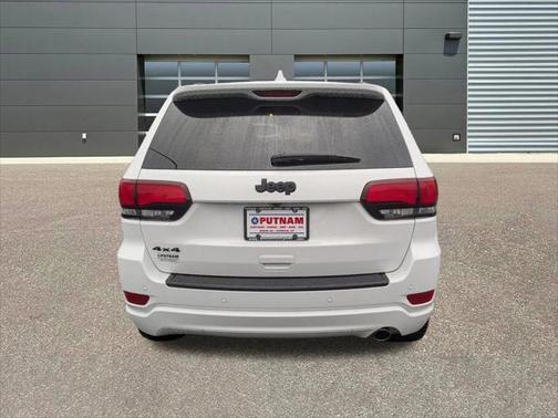 2022 Jeep Grand Cherokee Laredo