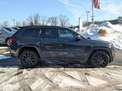 2017 Jeep Grand Cherokee Altitude