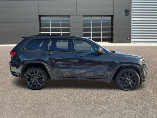 2017 Jeep Grand Cherokee Altitude