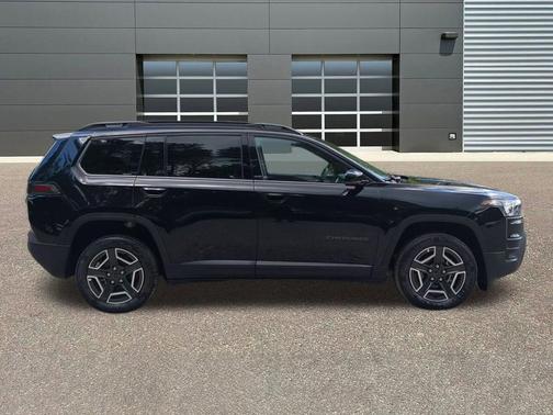 Diamond Black Crystal Pearlcoat 2026 Jeep Cherokee Limited