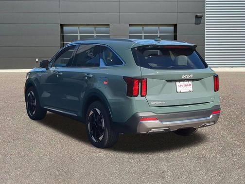 Cityscape Green 2026 Kia Sorento Hybrid EX