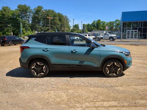 Pluton Blue/Black Roof 2024 Kia Seltos SX Turbo