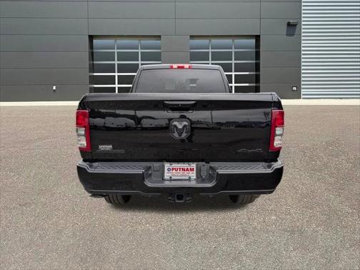 2022 RAM 2500 Big Horn Crew Cab 4x4 6'4' Box