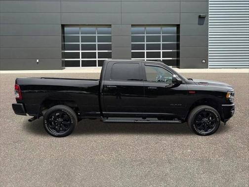 2022 RAM 2500 Big Horn Crew Cab 4x4 6'4' Box