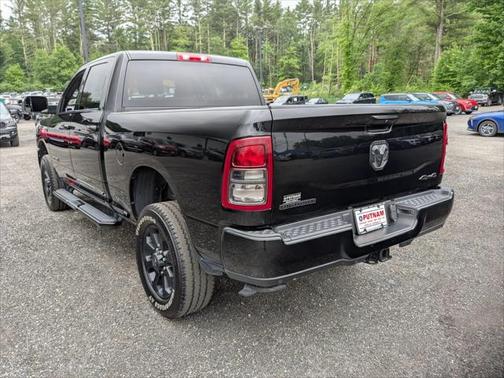 2022 RAM 2500 Big Horn Crew Cab 4x4 6'4' Box