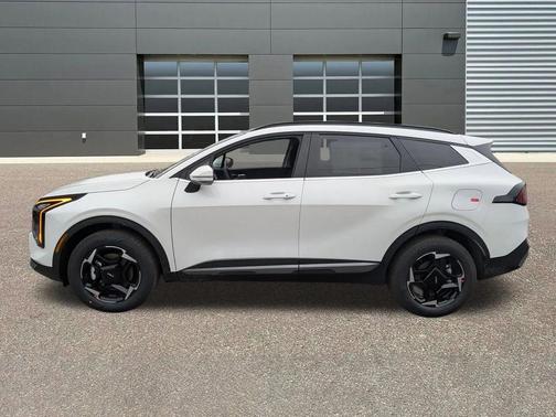 Snow White Pearl 2026 Kia Sportage Hybrid EX