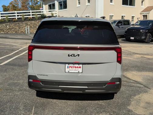 2026 Kia Carnival SX