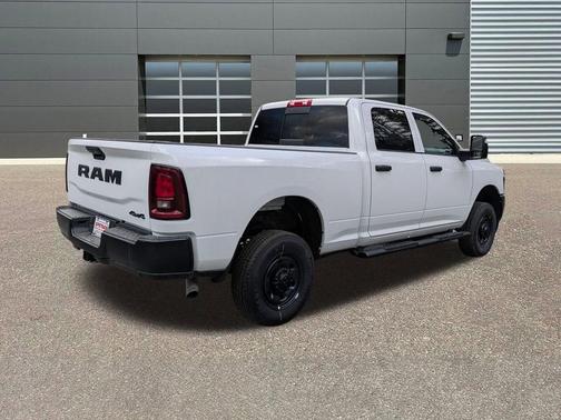 2026 RAM 2500 Tradesman Crew Cab 4x4 6'4' Box