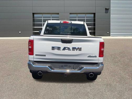 Bright White Clearcoat 2026 RAM 1500 Big Horn/Lone Star