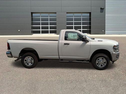 2025 RAM 2500 Tradesman Regular Cab 4x4 8' Box