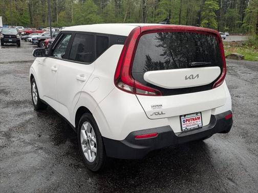 2022 Kia Soul LX