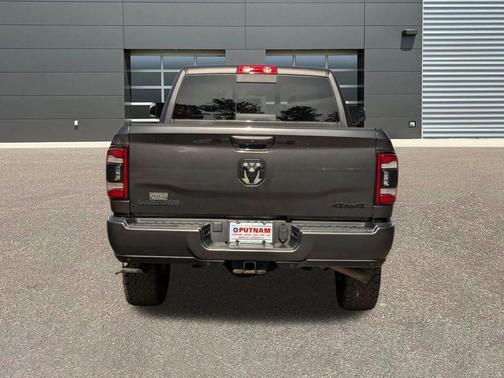2022 RAM 2500 Laramie Crew Cab 4x4 6'4' Box