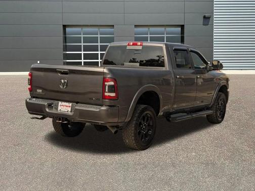 2022 RAM 2500 Laramie Crew Cab 4x4 6'4' Box