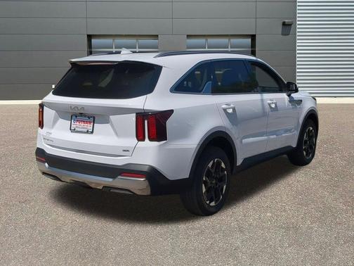 Glacial White Pearl 2024 Kia Sorento S