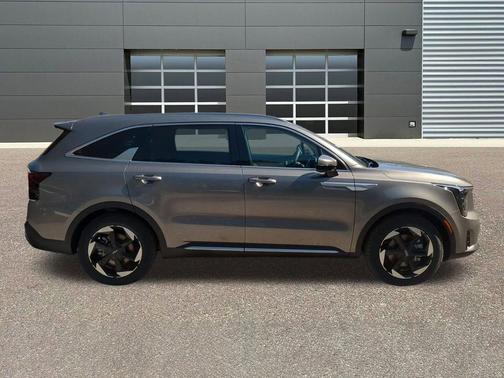 Volcanic Sand 2026 Kia Sorento Hybrid EX