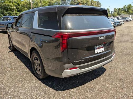 2025 Kia Carnival LXS