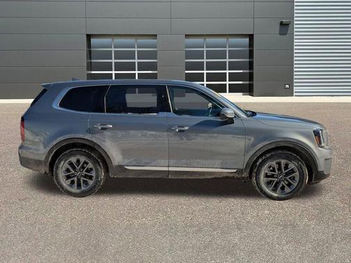 2023 Kia Telluride LX