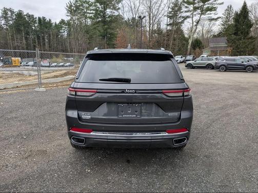 2022 Jeep Grand Cherokee Overland