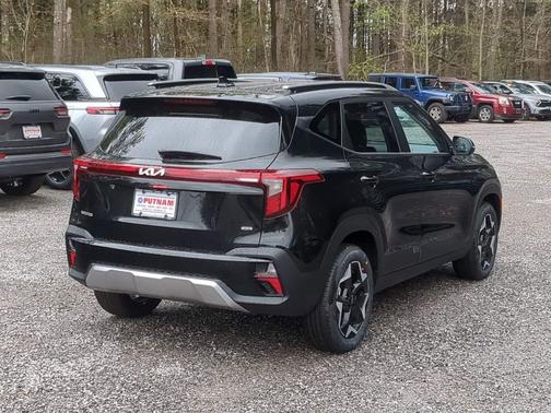 Fusion Black 2026 Kia Seltos S