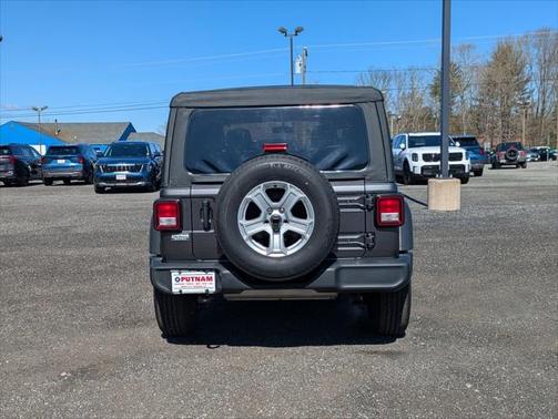 2022 Jeep Wrangler Unlimited Sport