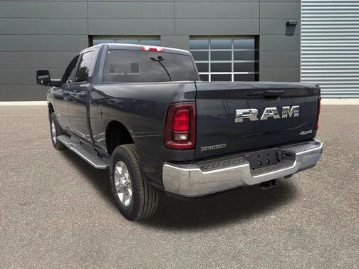 2025 RAM 2500 Big Horn Crew Cab 4x4 6'4' Box