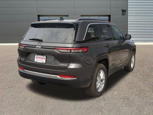 Baltic Gray Metallic Clearcoat 2026 Jeep Grand Cherokee Altitude