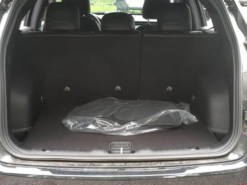 Diamond Black Crystal Pearlcoat 2026 Jeep Compass Latitude
