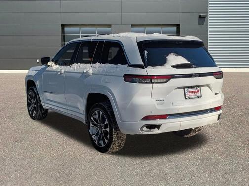 2022 Jeep Grand Cherokee Overland