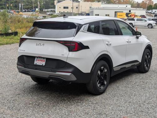 2026 Kia Sportage LX